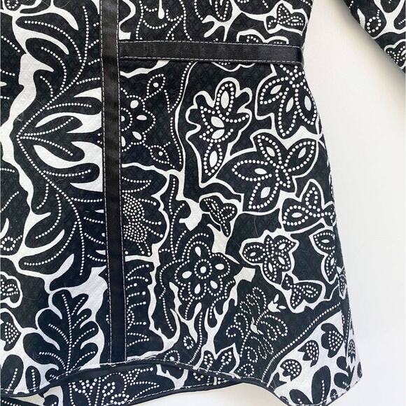 Coldwater Creek Black and‎ White Blazer Petite - M Excellent - Picture 11 of 13